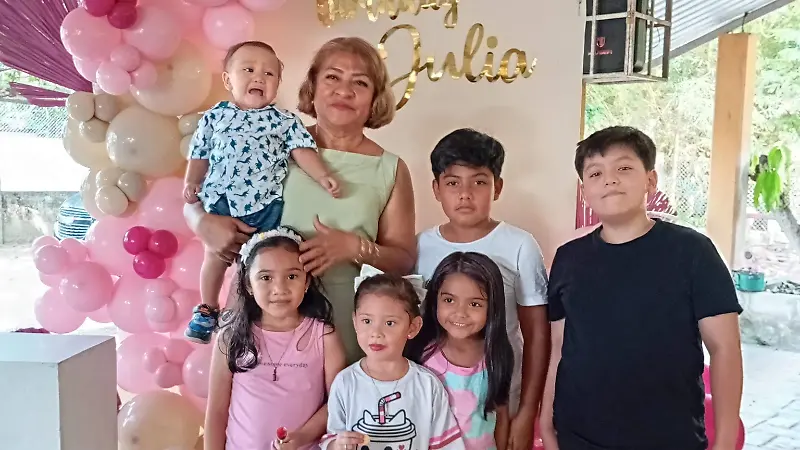 cumpleaños julia